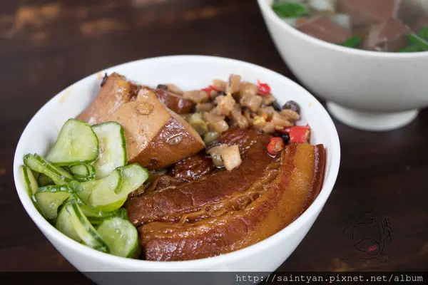 【吃】正港麻豆碗粿 ‧ 台北萬華 ‧ 清水巖祖師廟旁 ‧ 台式小吃 ‧ 北部焢肉、滷肉飯數一數二 20170523