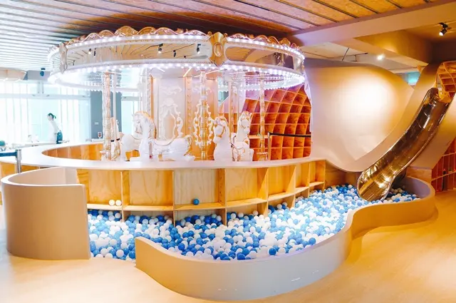 【台北內湖區】Money Jump親食親子餐廳。夢幻的旋轉木馬、紅點文旅溜滑梯、球池、五星級主廚餐點