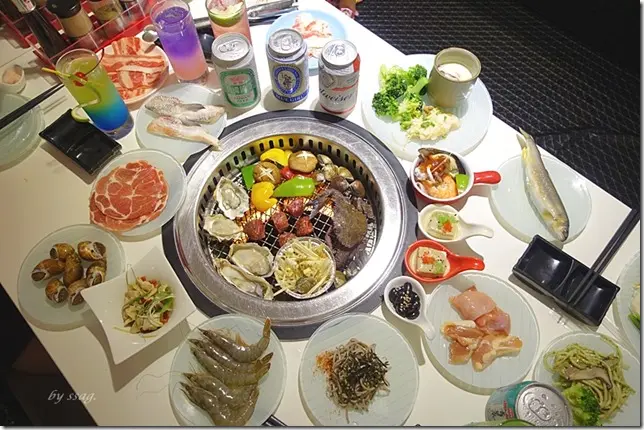 【台南燒烤】排隊燒物 ♥ 燒肉海鮮吃到飽 調酒無限暢飲