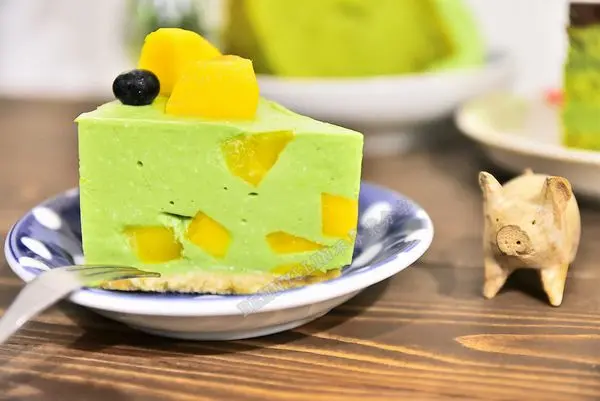 [高雄美食]日式隱藏版夜間限定甜點屋，深夜的甜點好療癒 -- 奶油仙子的深夜甜點劇場