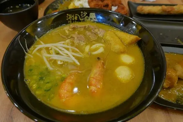 【高雄平價咖哩、拉麵推薦】涮八秒湯咖哩-高雄裕誠店~美食行程一定要排這裡唷~推薦高雄的在地人或是來遊玩的旅人，路過絕對不要錯過喔!        
      