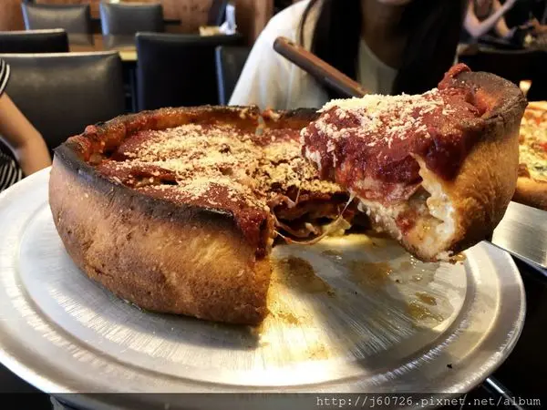 【台北松山/美食】老外都愛的美式 Big Boyz Pizza芝加哥深盤pizza/全台獨家紐約披薩/全台唯一美國ISP認證主廚/深盤披薩超厚切@捷運南京復興站5號出口(含菜單)