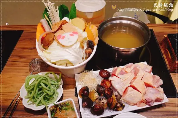 【板橋‧美食】武侍。麻辣鍋、涮涮鍋-平價鍋物湯頭正點麻辣滷味驚豔極了