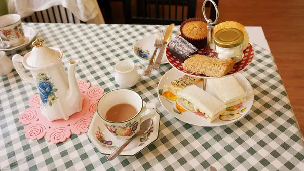 [台南中西區] 台南可以吃到正統英式下午茶,2層甜點架好誘人,鹹派好吃----Daisy′s Tearoom