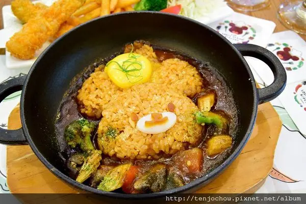 花花，甲飽沒【台北食記】小熊學校快樂廚房 萌翻天！主題餐廳又一間！民生社區親子餐廳推薦