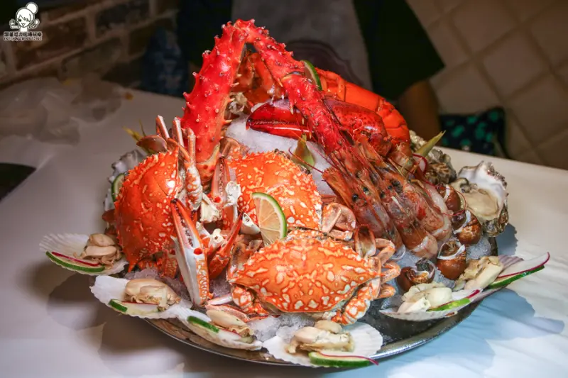 吃-台中。媒體爭相報導的巨無霸美食就在Fidèle妃黛美式海鮮餐廳