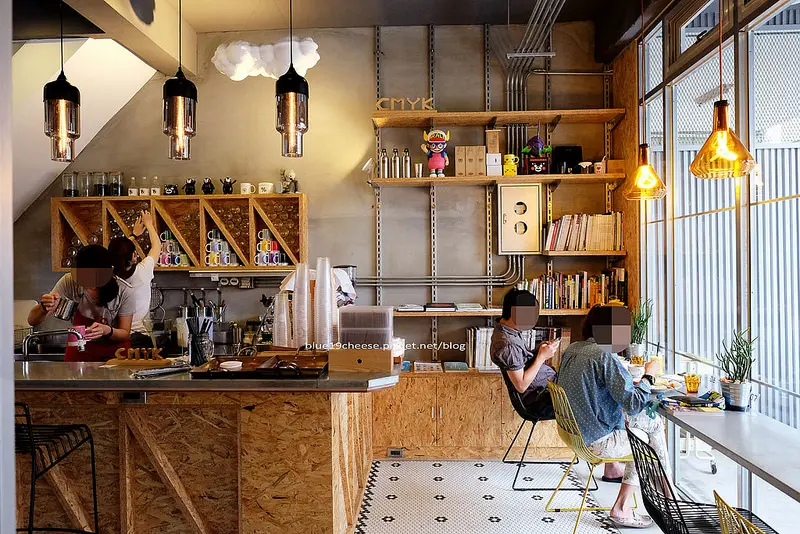 【台中北區】CMYK GALLERY-藝文複合空間.畫畫藝廊輕食義麵燉飯鬆餅飲品.聚餐喝茶順便預約畫畫