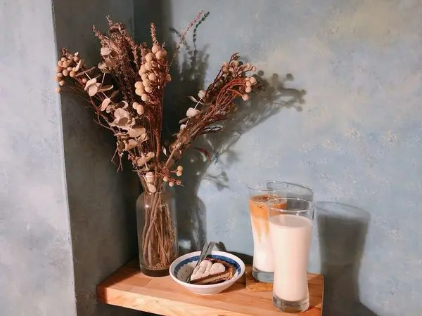 捷運三重國小站✿西當・普里斯 Sit Down Plz Coffee Roasting✿巷弄中的自家烘焙咖啡廳~復古空間醞釀咖啡香與美好甜點!