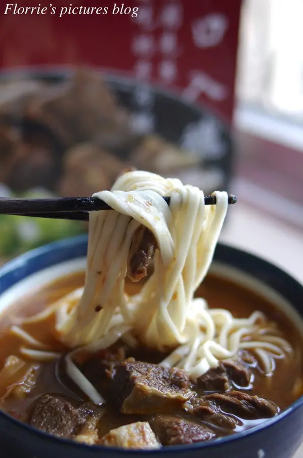 口碑券美食之旅~高大師祖傳牛肉麵~來一碗清甜又香氣濃郁的牛肉麵吧！        
      