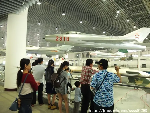 食旅生活隨筆。高雄岡山區景點。航空教育展示館        
      