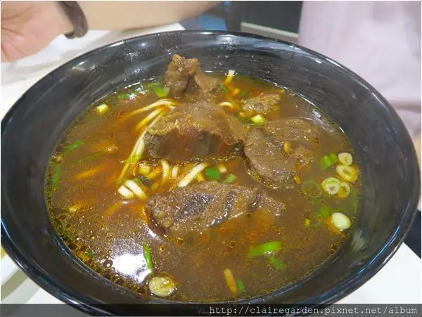 [南崁菜鳥覓食記] 邱阿舍牛餃麵~超嫩大塊牛肉好厲害