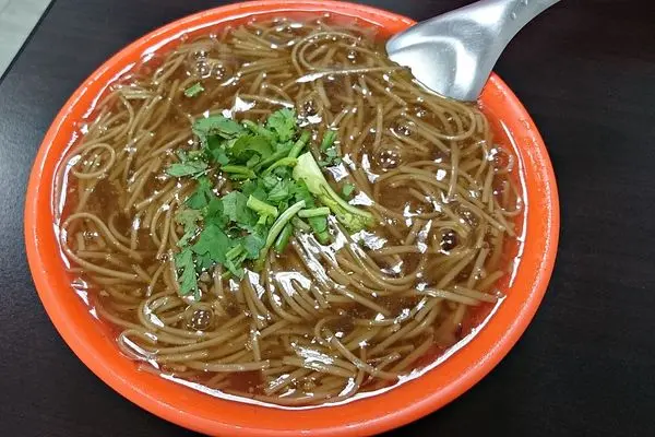 【古早味大腸蚵仔麵線】不會不好吃