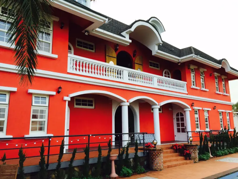 【宜蘭民宿】冬山鄉田野間放鬆的一偶～走進米卡洛民宿，感受獨具特色的歐美復古風