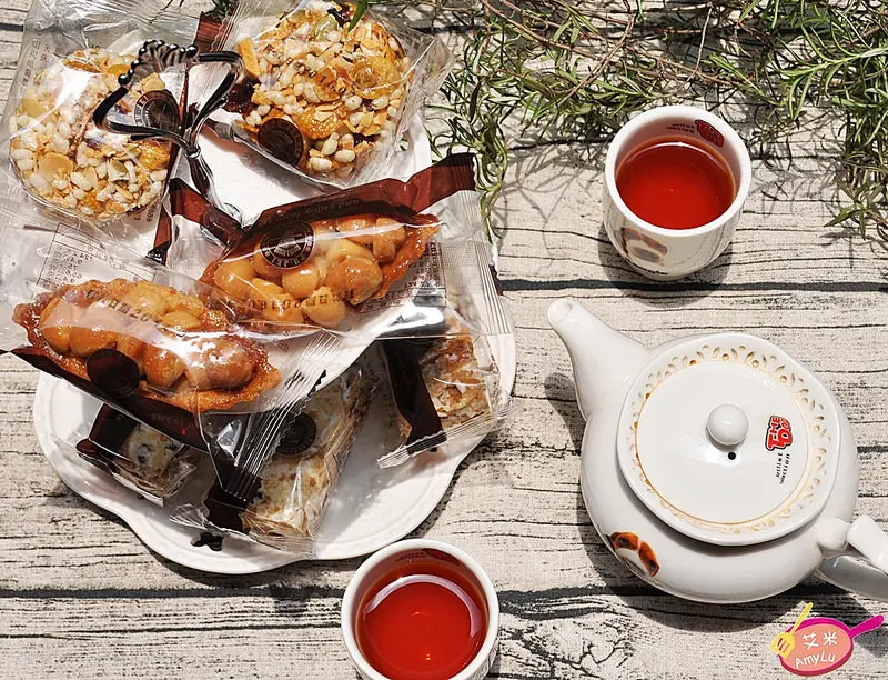 台南經典老字號名店。葡吉食品。台南必帶伴手禮~夏威夷豆塔/日式高纖榖物/雪花餅，用料頂級份量飽滿真材實料，送禮自用皆相宜