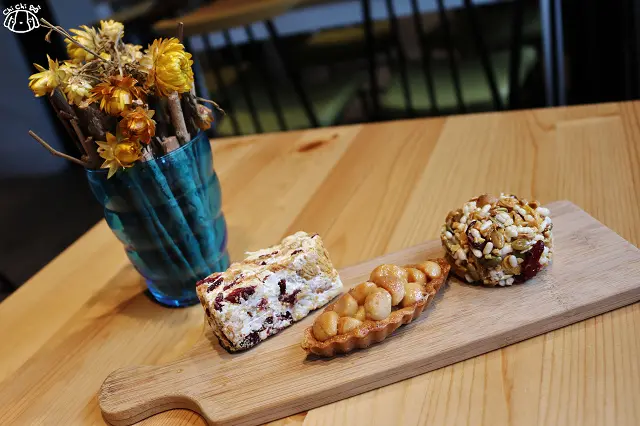 【台南美食】葡吉食品 夏威夷豆塔．日式高纖榖物．雪花餅-台南伴手禮推薦