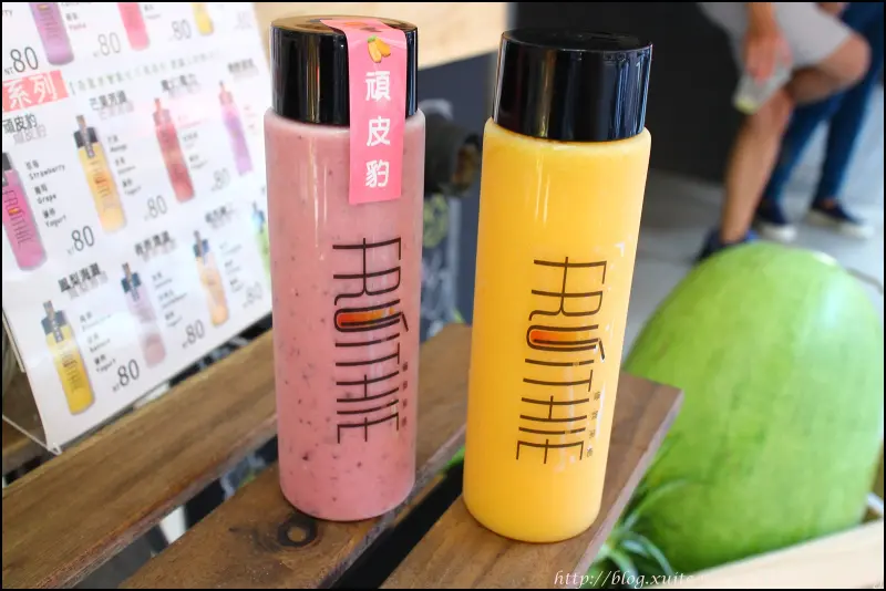 [ 國父紀念館．延吉街美食 ] Fruithie優異果鄉 果汁果昔專賣～好喝又粉嫩的純天然果汁果昔