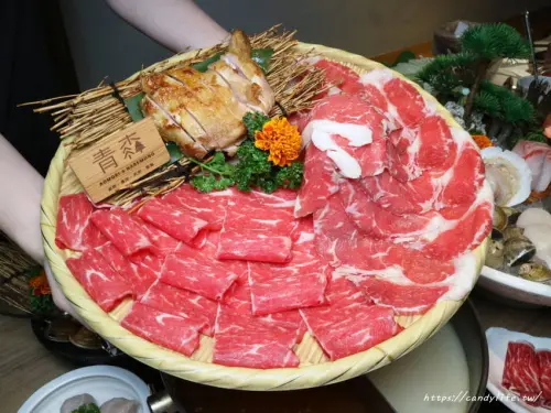 台中火鍋│青森鍋物〃套餐肉盤、海鮮超霸氣！當月生日還有肉蛋糕免費送～