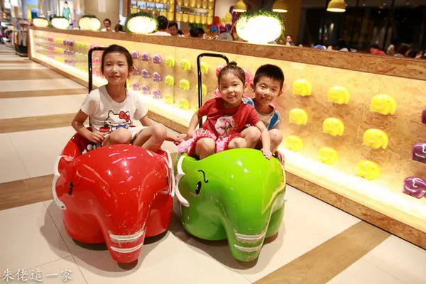 【台北市親子餐廳】南港車站City Link象園南港店。推著卡哇伊小象推車逛街趣