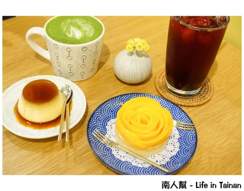 【台南中西區-美食】甜點上開花了｜凡爾賽玫瑰杯子蛋糕｜法式鄉村芒果玫瑰塔 ~ 小草堂