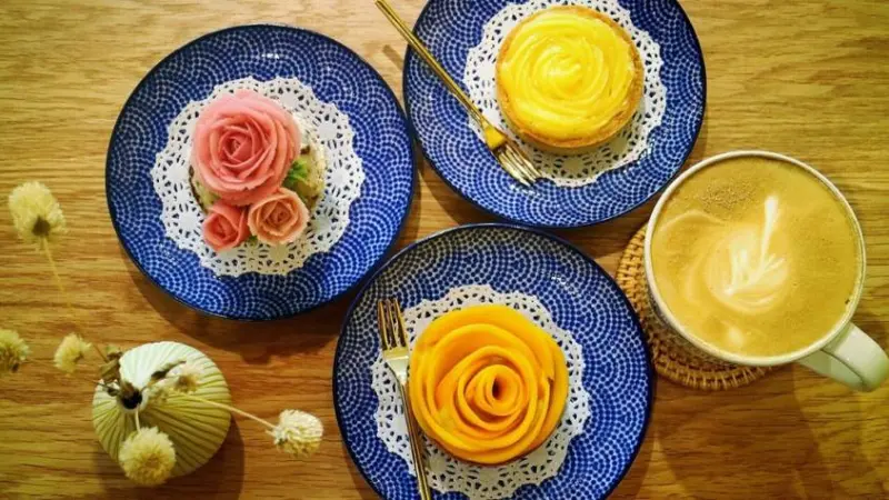 小草堂 - 凡爾賽風的豆乳霜花杯子蛋糕