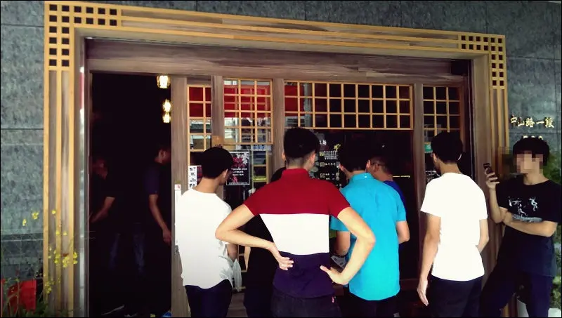 台中烏日屹立不搖的拉麵小店【狸匠豚骨拉麵】