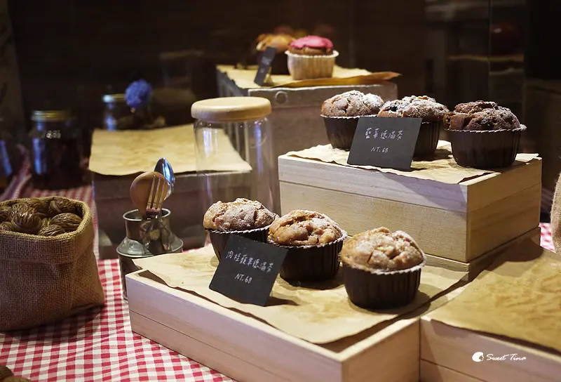 【食記．台北中山區】德滿芬專門店Der Muffin Man - 手作甜點 早午餐 咖啡 ღ捷運行天宮站．WIFI．插座ღ