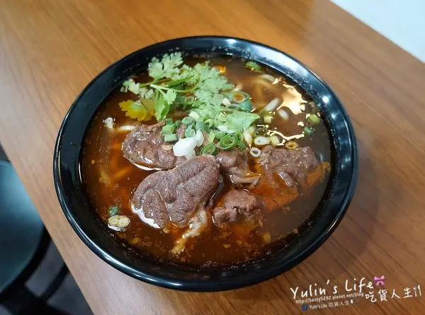 藍玲四川牛肉麵 ♥ 獨門家傳手藝 ♥ 美味簡單樸實的滋味