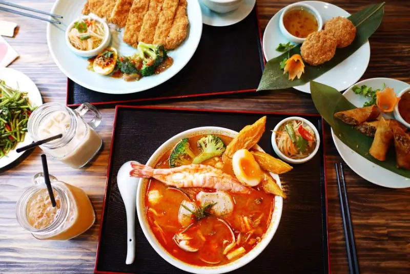 【台北】中山 湄泰廚房My Thai Kitchen 炎炎夏日就該來碗酸辣海鮮麵‧值得推薦的泰式料理！(試賣期間點主餐送甜點)