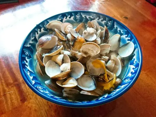 好滋味麵館，大海的恩賜擁有靈魂的蛤蜊湯，蛤蜊多到看不到麵|桃園|內壢|海鮮湯▲女子的休假計劃▼