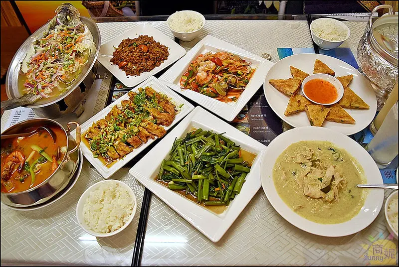 台中美食平價泰式料理。泰華泰式料理。緬甸華僑主廚功夫家鄉菜。大份量平價溫馨家庭料理