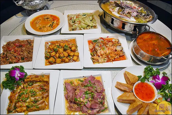 台中高CP值泰國菜。泰華泰式料理。道地好吃價位不貴點合菜還有打折 年菜外帶開放預訂囉        
      