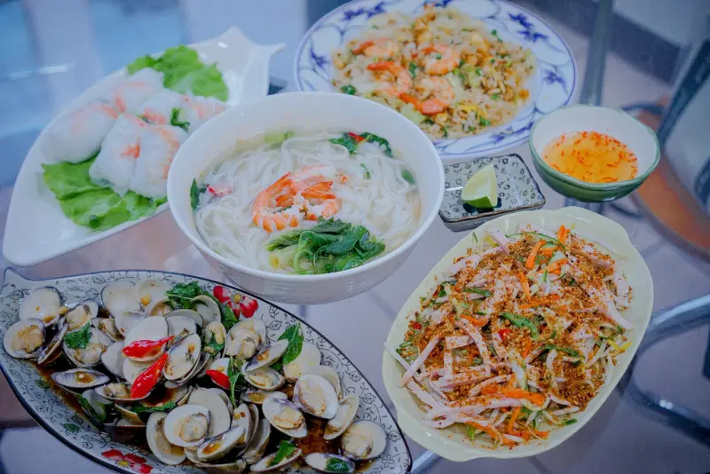 『魔王食記』新北新莊 越南南北美食館 道地的越南風情餐廳 臨近國賓影城 平價又美味『內文有店家資訊」