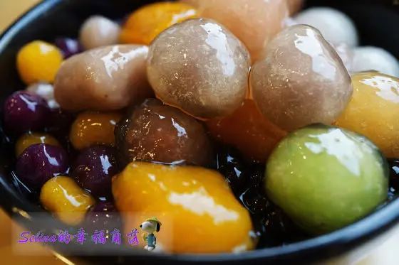 台南新營•冰涼消暑Q彈好吃冰品~【東區焦糖煉乳包心粉圓】新營店