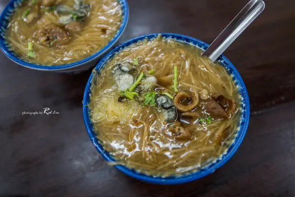 淡水阿秋麵線 臭豆腐