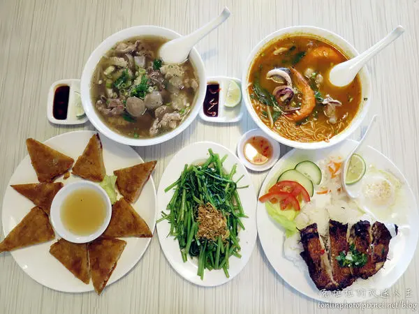 【台北美食】新越越南麵食館 ❤ 大推火車頭牛肉河粉，值得一吃再吃！（捷運後山埤站／五分埔美食／越南美食／越式料理）