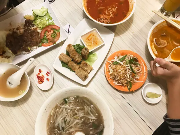 【新越越南麵食館】台北信義 - 五分埔道地越式料理 改良式溫哥華x越南口味