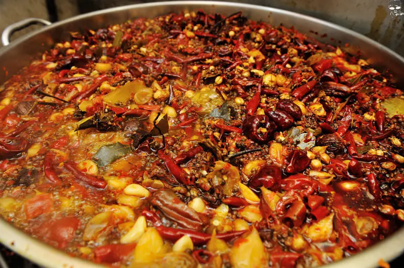 [台中好吃]鍋無二太極鍋物-沙鹿分舵，龍騰九霄福報平安太極鼎煮出特色麻辣鍋，非得嚐嚐不可！