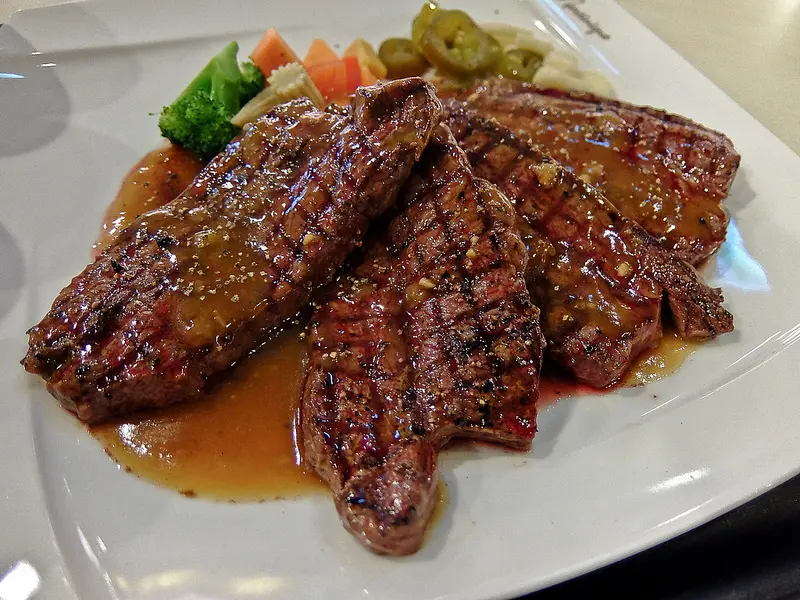 牛仔好忙鮮切炙燒牛排(慶城街一號店)  南京復興吃肉的新選項