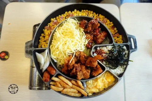奔跑吧年糕鍋，台中一中街平價韓式料理，澎湃起司雞鍋，炸雞沾滿起司超過癮 - Cyndi loves享食天堂