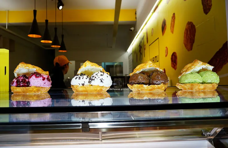 【台中西區】Kurimu咕粒姆-個人比較喜歡咕粒姆北海道泡芙.其他還有地玉泡芙.冰心泡芙.義式冰淇淋.尼克六號店隔壁