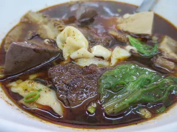 [臺中]大里區~炒菜大衛牛肉麵~麻辣牛肉麵好吃小菜可口