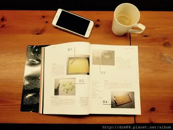 益品書屋/王品戴勝通的公益書屋，不賣書，入塲費只要$100，飲料喝到飽，你一定要來這裡坐坐，看看書。