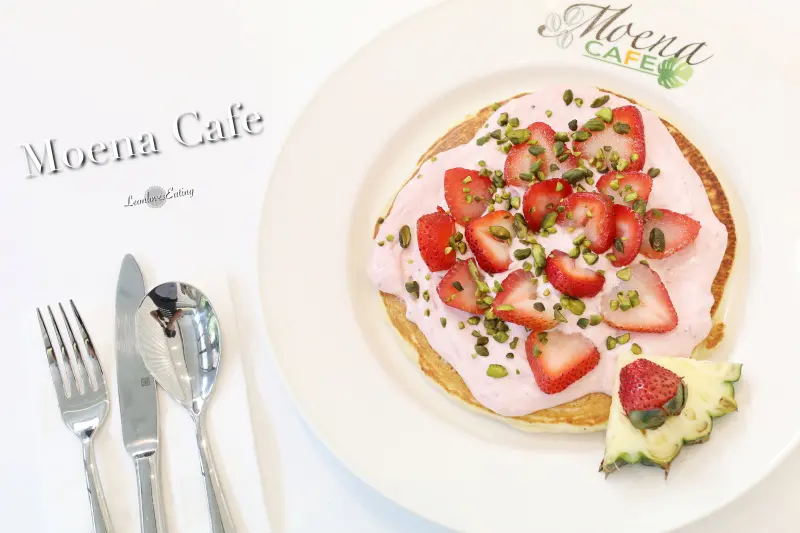 【台北早午餐】Moena Cafe．繽紛熱情夏威夷鬆餅，進駐台北東區！餐點有特色、環境採光舒適～
