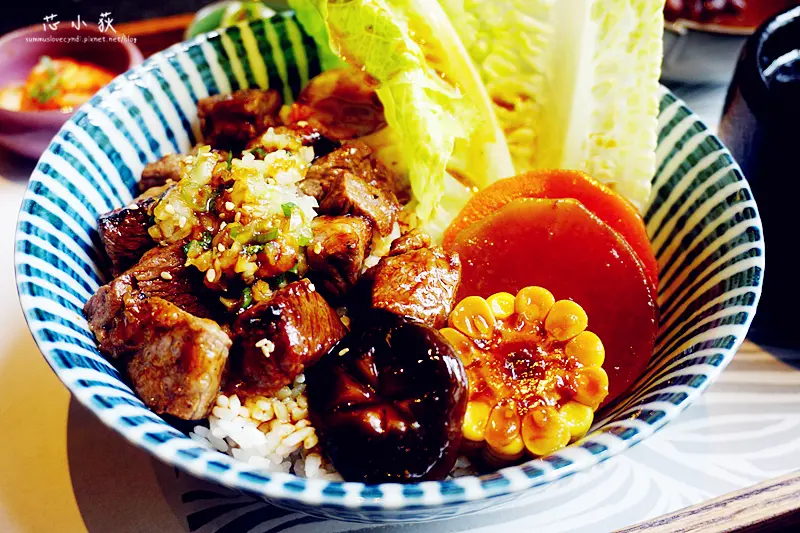 昭日堂燒肉 Shou Nichi Dou Yakiniku。新推出平日限定午間定食套餐，附例菜時蔬、位上湯盅、日式甜點、飲品!