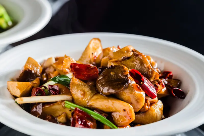 台南中西區美食 - 凸凹餐酒館 x 肚子跟眼睛都滿足的好所在