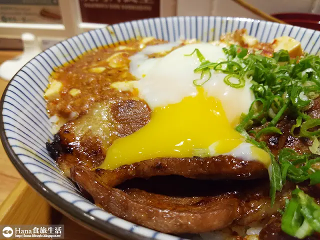 【新北蘆洲】滿燒肉丼食堂 蘆洲徐匯店 | 日式平價燒肉丼飯 溫泉蛋一級棒 肉質偏稍油 大碗飽足
