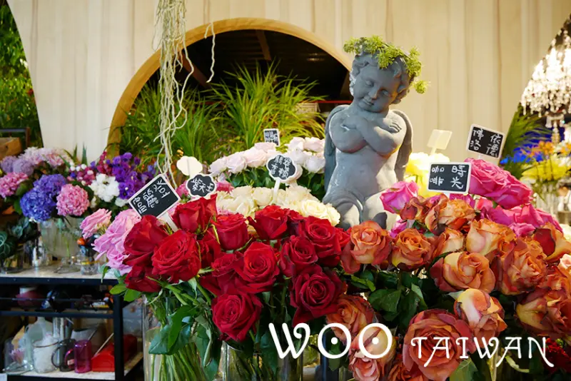 「飽食⁂高雄鼓山」WOO TAIWAN 泰式料理，都市叢林中的繽紛花海，IG打卡熱門餐廳，餐點更是出乎意料好吃