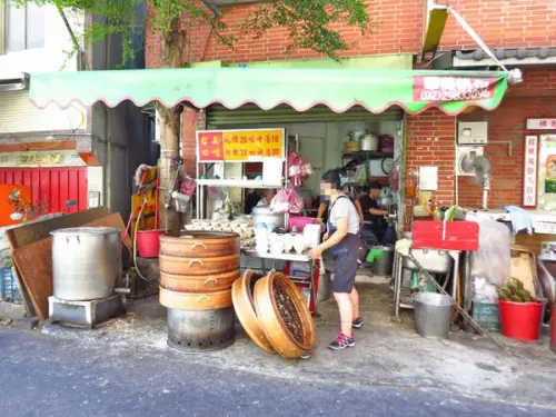 【蘆洲美食】台南口味碗糕-軟Q夠味的碗糕與肉粽