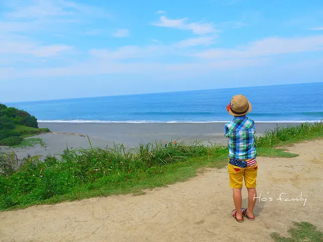 [花蓮]踏浪玩沙、大草地翻滾好愜意，海岸公路旁的秘密基地～牛山•呼庭