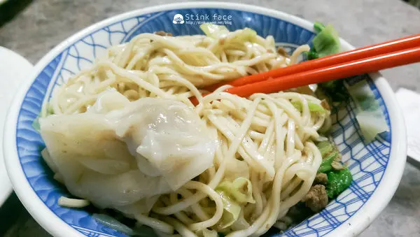 台南美食│金鳳麵店。生意好到爆炸的傳統好滋味